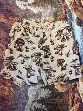 Malibu Cream Shorts with Brown Mushroom Print - Size L